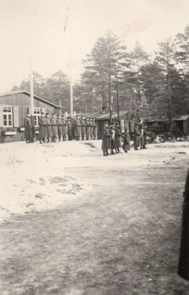 2-13_Tilsit1941_-_Vereidigung_2.jpg