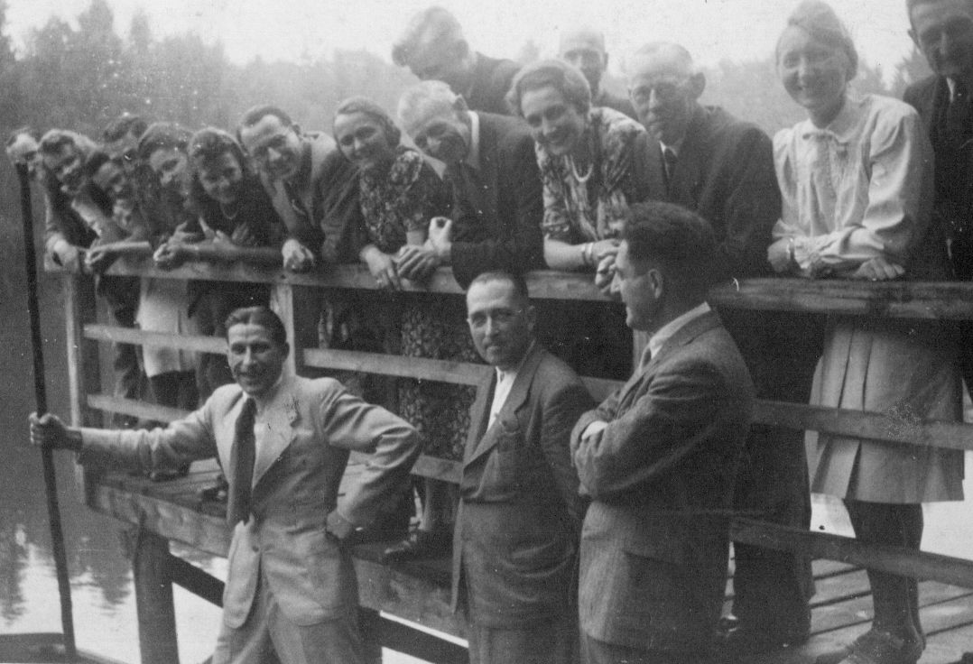 Belegschaft_Grosvater_Hamburg_1.jpg