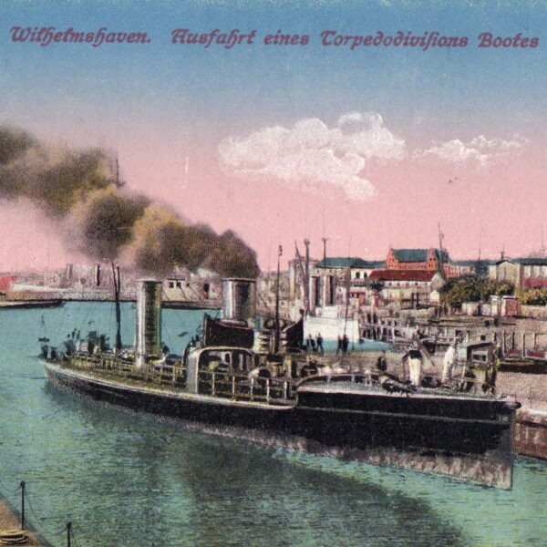 Ausfahrt eines Torpedodivisions Bootes