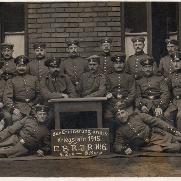 Erinnerungsfoto E.B.R.J R Nr.6 4. Zug 5. Korp 1915