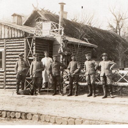 Soldaten vor Küche unbekannter Ort 1917