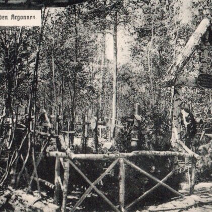 Waldfriedhof bei den Argonnen 1918 v