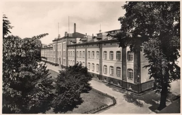 Hauptgebäude des Marinelazaretts