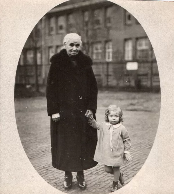 Hintergrund Marine Bekleidungsamt Margarethenstr. 1931