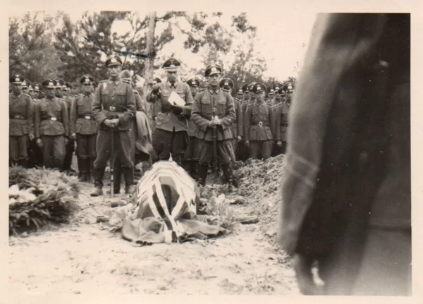 Beerdigung unbekannter Soldat