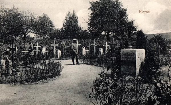 Heldenfriedhof Noyon 1915
