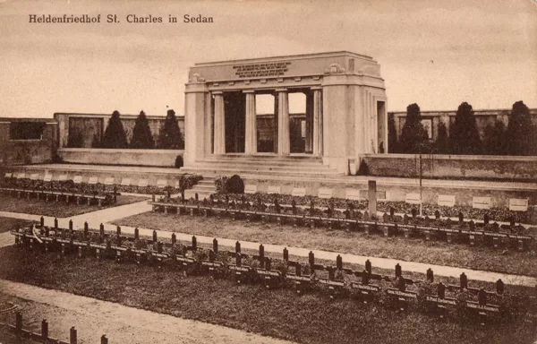 Heldenfriedhof St. Charles in Sedan