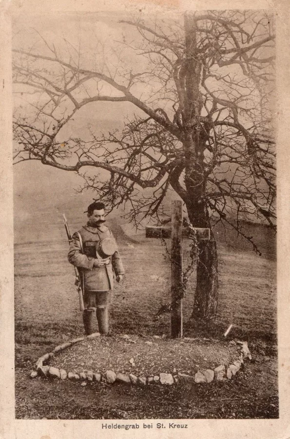 Heldengrab bei St. Kreuz 1916