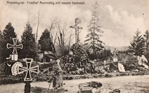 mini-Massengrab-Friedhof Montmedy, mit neuem Denkmal 1915