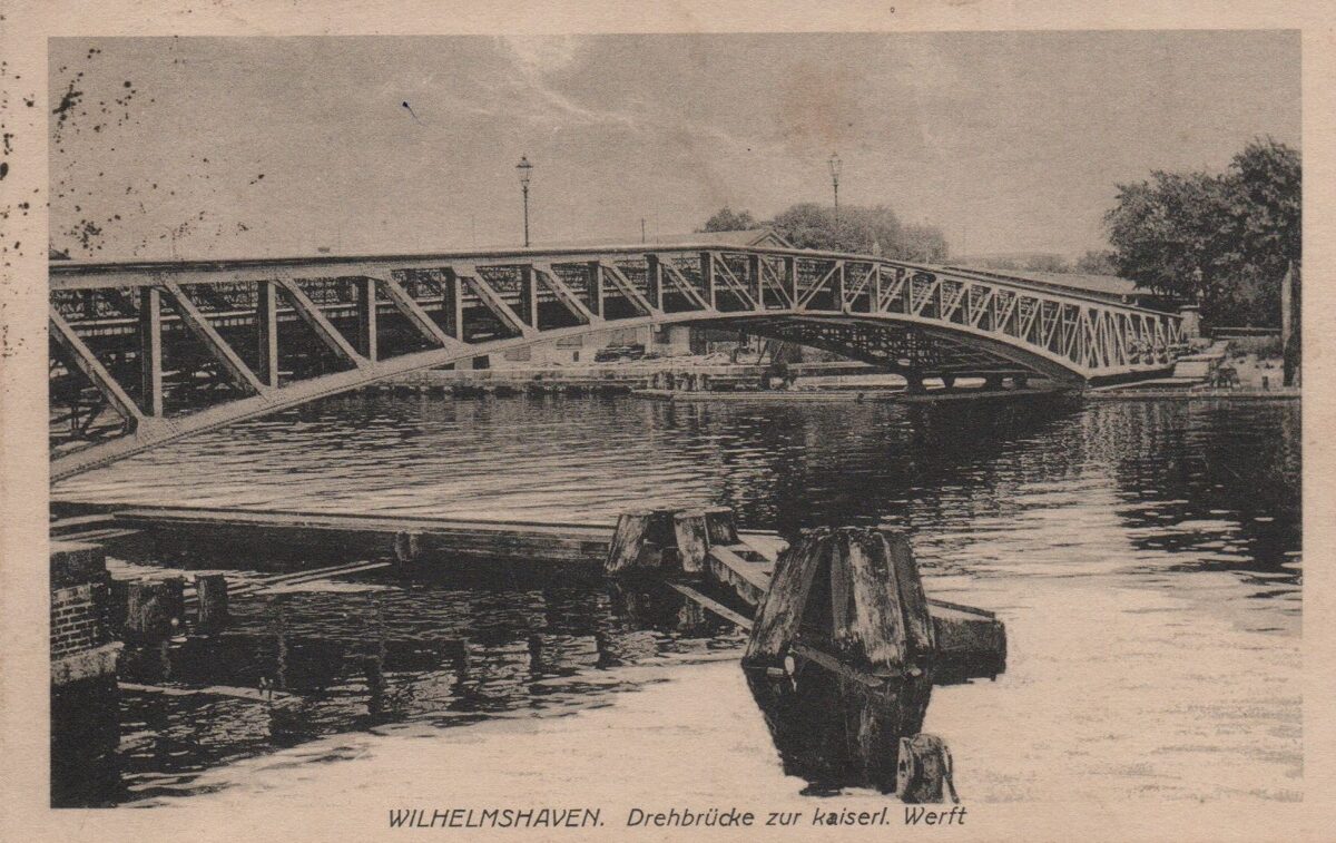 WHV-Drehbrucke_zur_kaiserlichen_Weft_1922.jpg